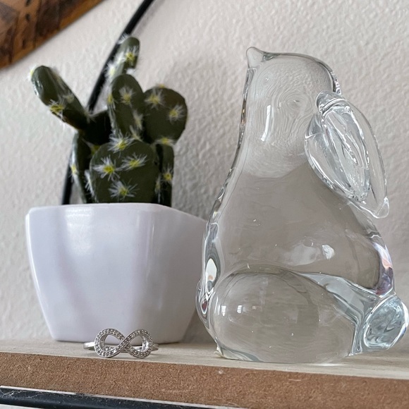 Beautiful Womens White Gold / Sterling Silver Diamond Ring - Picture 5 of 10